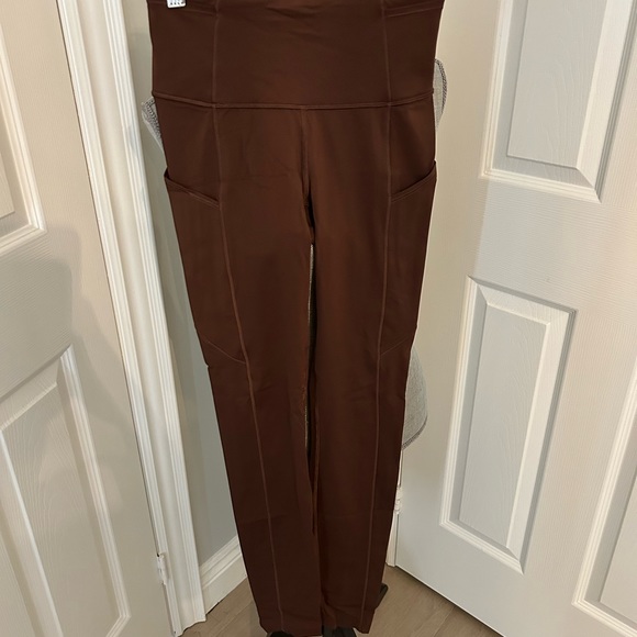 Lululemon leggings with pockets - Picture 1 of 2